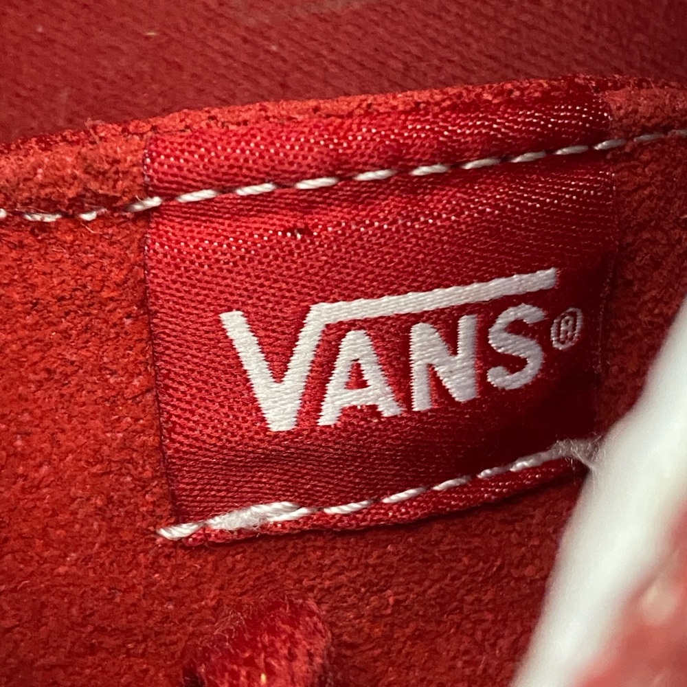 Stylish Van's Red and White Retro  Women's Sneakers Sz. 8.5 women - Picture 6 of 7